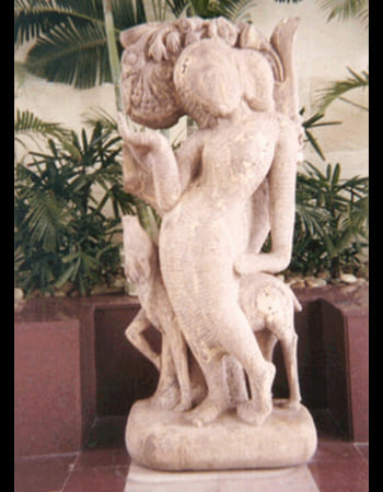 Ornamental marble decorative bowl with carved rim patterns and polished finish for temple offerings